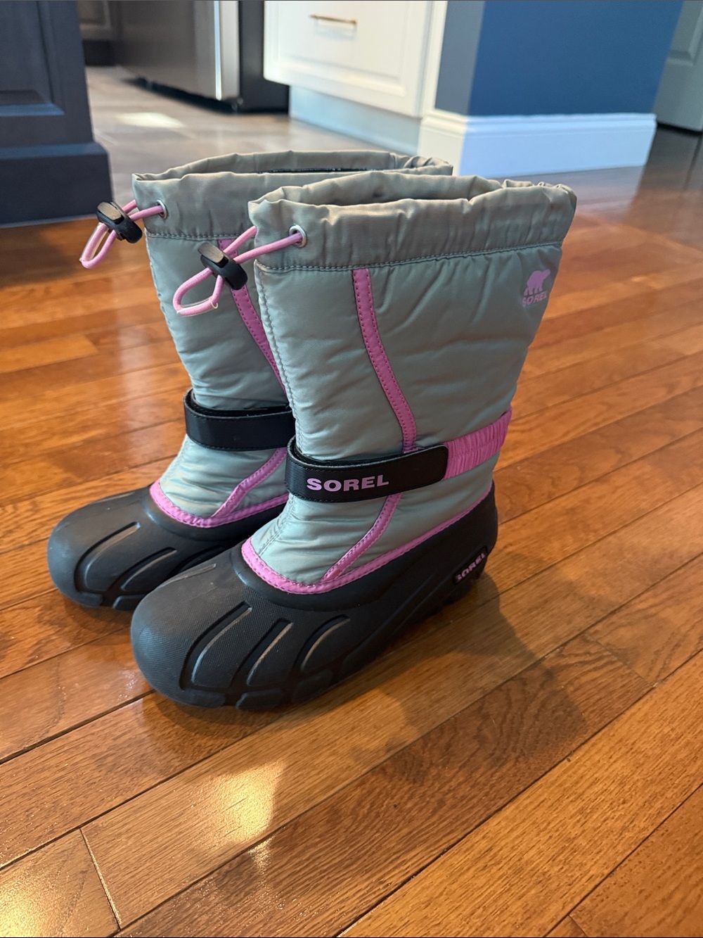 Sorel Kids Snow Boots in Gray with Pink Accents